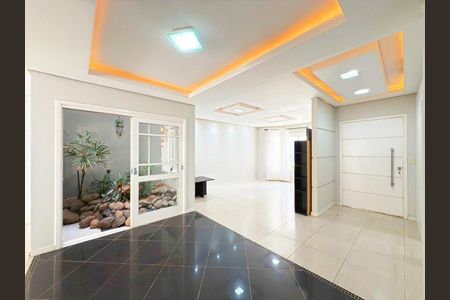 Casa de condomínio para alugar com 223m², 3 quartos e 2 vagasQuarto