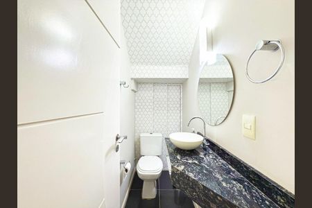 Casa de condomínio para alugar com 223m², 3 quartos e 2 vagasBanheiro 3