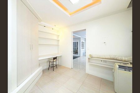 Casa de condomínio para alugar com 223m², 3 quartos e 2 vagasQuarto 3