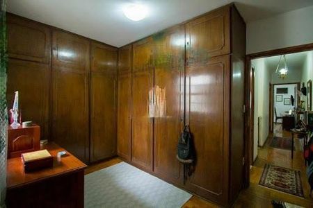 Casa à venda com 3 quartos, 209m² em Vila Moinho Velho, São Paulo