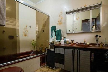 Casa à venda com 3 quartos, 209m² em Vila Moinho Velho, São Paulo