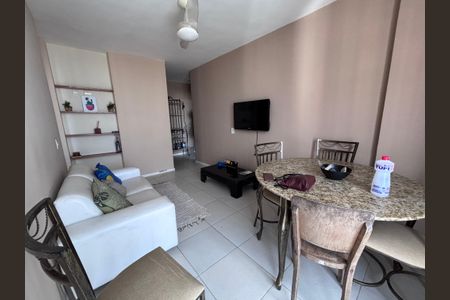 Sala de apartamento para alugar com 2 quartos, 57m² em Barra da Tijuca, Rio de Janeiro