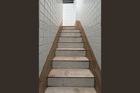 Apartamento para alugar com 201m², 3 quartos e 1 vagaEscadas para a Piscina - 2º Piso