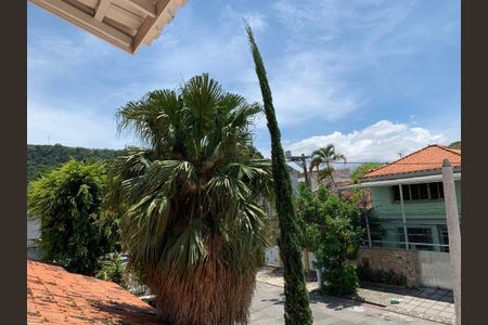 Casa à venda com 3 quartos, 200m² em São Francisco, Niterói