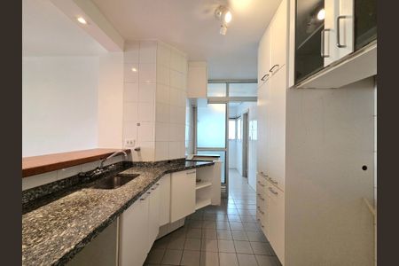 Apartamento para alugar com 97m², 3 quartos e 2 vagasCozinha