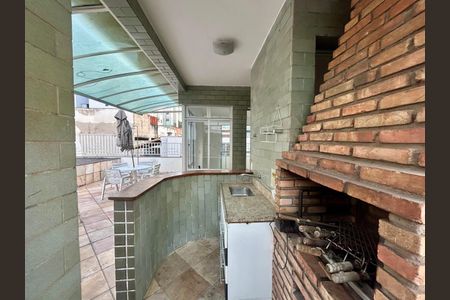 Apartamento à venda com 157m², 4 quartos e 2 vagas
