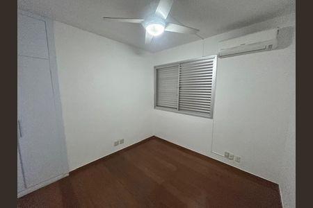Apartamento à venda com 157m², 4 quartos e 2 vagas