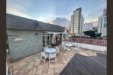 Apartamento à venda com 157m², 4 quartos e 2 vagas