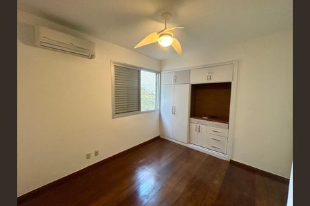 Apartamento à venda com 157m², 4 quartos e 2 vagas