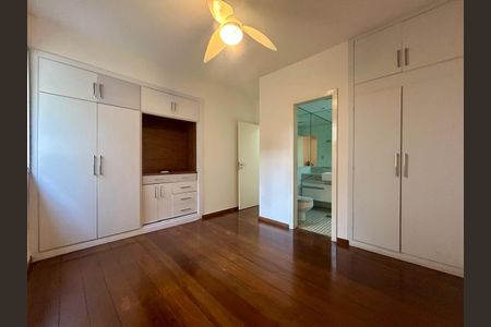 Apartamento à venda com 157m², 4 quartos e 2 vagas