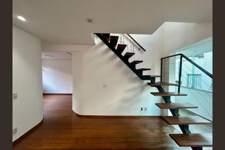 Apartamento à venda com 157m², 4 quartos e 2 vagas