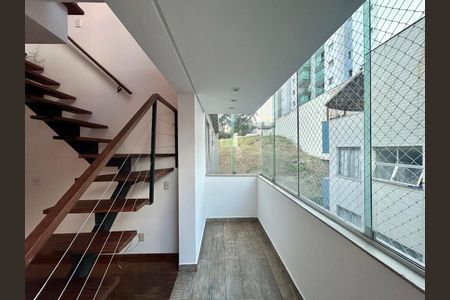 Apartamento à venda com 157m², 4 quartos e 2 vagas