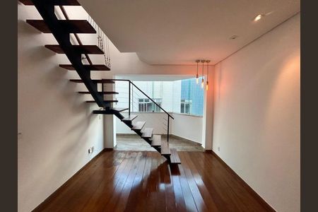 Apartamento à venda com 157m², 4 quartos e 2 vagas