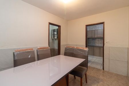 Casa para alugar com 80m², 3 quartos e 2 vagasCozinha