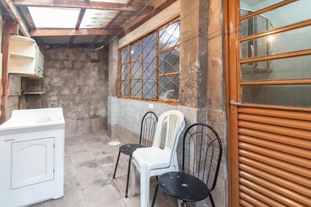 Casa para alugar com 80m², 3 quartos e 2 vagasQuintal