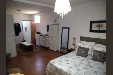 Foto 11 de casa para alugar com 2 quartos, 360m² em Vila Espanhola, São Paulo