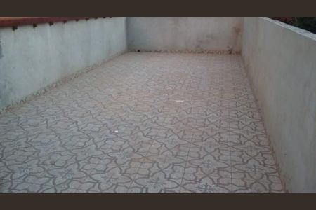 Foto 02 de casa para alugar com 2 quartos, 360m² em Vila Espanhola, São Paulo