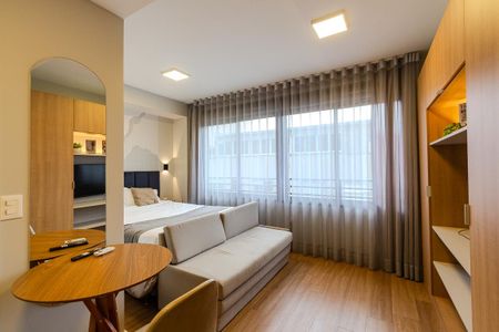 Sala/Cozinha de kitnet/studio à venda com 1 quarto, 29m² em Farroupilha, Porto Alegre