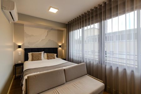 Sala/Quarto de kitnet/studio à venda com 1 quarto, 29m² em Farroupilha, Porto Alegre