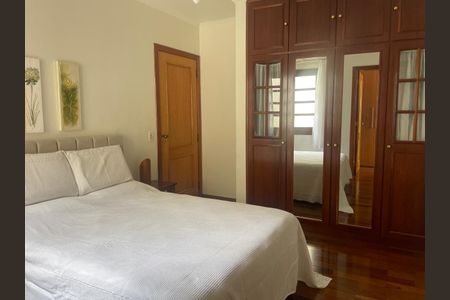 Casa à venda com 4 quartos, 311m² em Jardim Franca, São Paulo