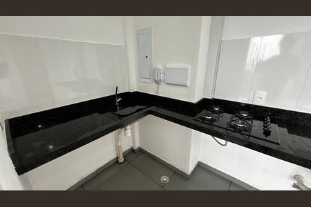 Apartamento à venda com 33m², 2 quartos e 1 vaga Apartamento à venda com 33m², 2 quartos e 1 vagaCozinha e Área de Serviço
