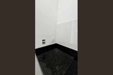 Apartamento à venda com 33m², 2 quartos e 1 vaga Apartamento à venda com 33m², 2 quartos e 1 vagaCozinha e Área de Serviço