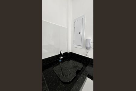 Apartamento à venda com 33m², 2 quartos e 1 vaga Apartamento à venda com 33m², 2 quartos e 1 vagaCozinha e Área de Serviço