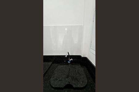 Apartamento à venda com 33m², 2 quartos e 1 vaga Apartamento à venda com 33m², 2 quartos e 1 vagaCozinha e Área de Serviço