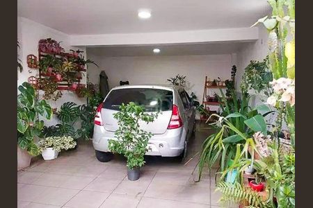 Casa à venda com 67m², 2 quartos e 1 vaga