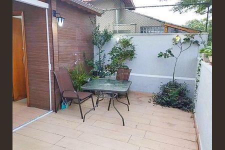 Casa à venda com 67m², 2 quartos e 1 vaga