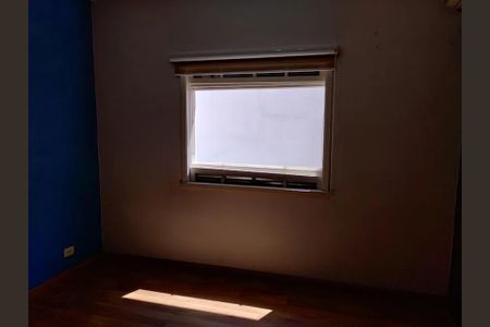 Casa à venda com 3 quartos, 230m² em Jardim da Gloria, São Paulo