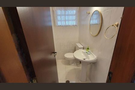 Casa à venda com 209m², 3 quartos e 3 vagas