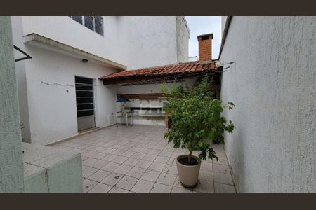 Casa à venda com 209m², 3 quartos e 3 vagas