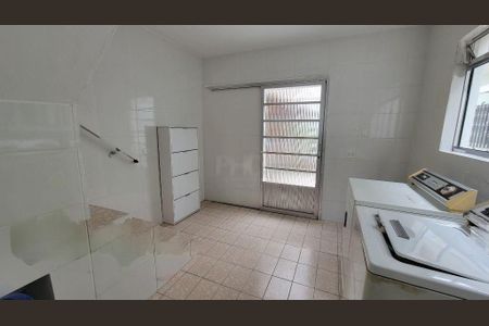 Casa à venda com 209m², 3 quartos e 3 vagas