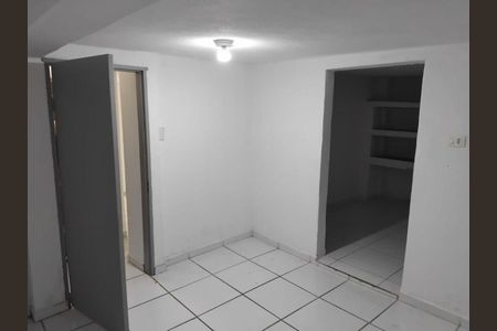 Casa para alugar com 3 quartos, 130m² em Vila Ipojuca, São Paulo
