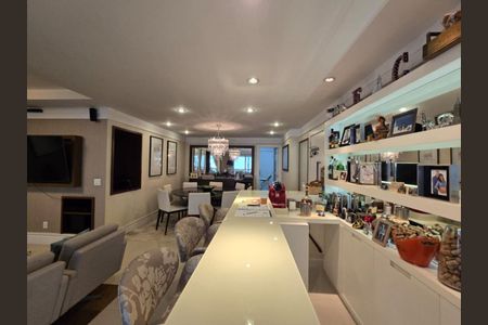 Apartamento à venda com 165m², 3 quartos e 3 vagas