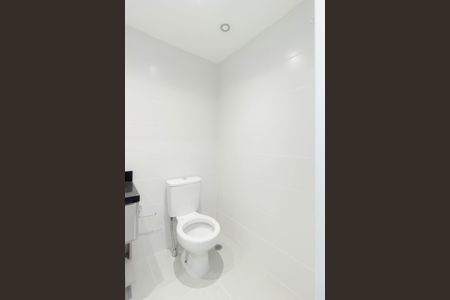 Banheiro de apartamento para alugar com 1 quarto, 26m² em Vila Primavera, São Paulo