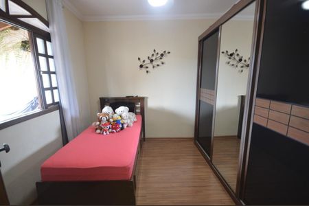 Casa à venda com 3 quartos, 360m² em Copacabana, Belo Horizonte