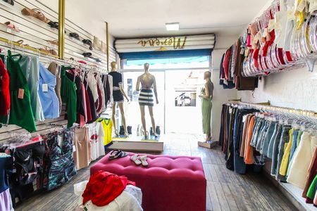 Casa à venda com 240m², 6 quartos e 2 vagasSalão 1