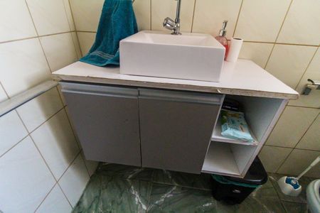 Casa à venda com 240m², 6 quartos e 2 vagasBanheiro