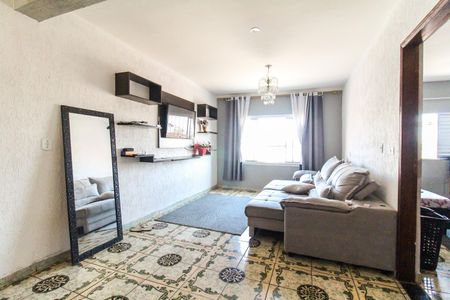 Sala de casa à venda com 6 quartos, 240m² em Jardim São Paulo, São Paulo