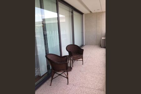 Apartamento à venda com 62m², 1 quarto e 2 vagas