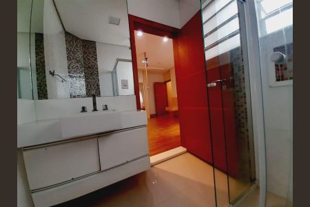 Banheiro  de casa à venda com 3 quartos, 236m² em Olímpico, São Caetano do Sul