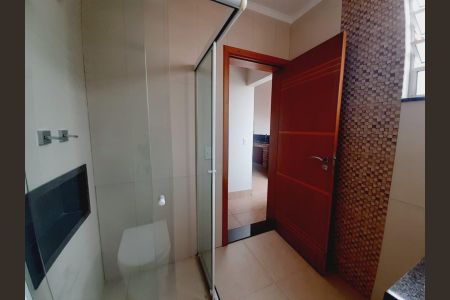 Banheiro  de casa à venda com 3 quartos, 236m² em Olímpico, São Caetano do Sul
