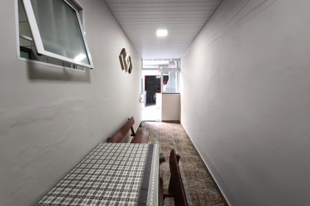 Casa à venda com 110m², 2 quartos e 2 vagasCorredor - Área gourmet