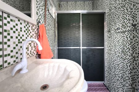 Casa à venda com 110m², 2 quartos e 2 vagasLavabo