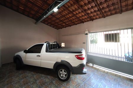 Casa à venda com 110m², 2 quartos e 2 vagasQuintal - Garagem