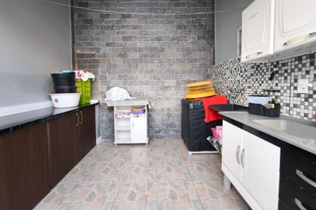 Casa à venda com 110m², 2 quartos e 2 vagasÁrea de Serviço