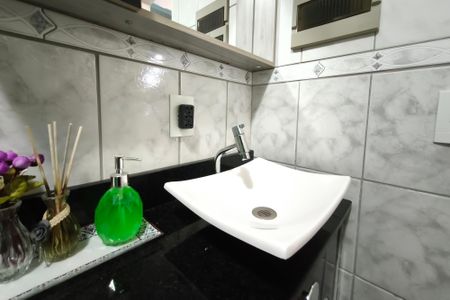 Casa à venda com 110m², 2 quartos e 2 vagasBanheiro