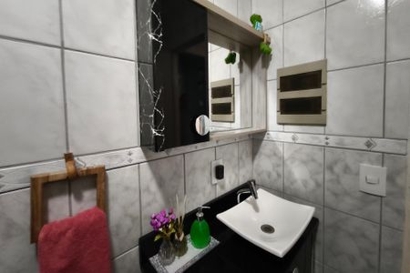 Casa à venda com 110m², 2 quartos e 2 vagasBanheiro